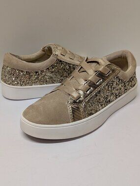 Revitalign Jolie Sneaker in Gold
